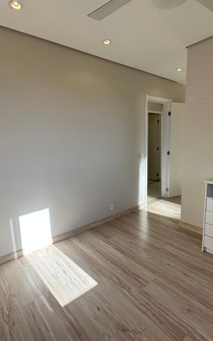 Apartamento à venda com 72m², 2 quartos e 2 vagas Apartamento à venda com 72m², 2 quartos e 2 vagasSuíte