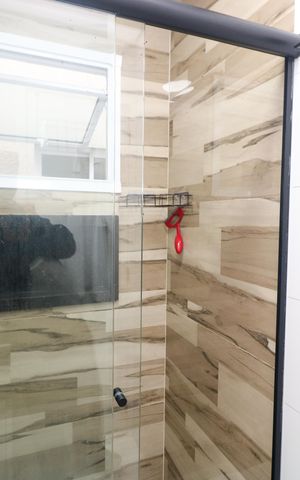 Apartamento à venda com 106m², 2 quartos e 1 vaga Apartamento à venda com 106m², 2 quartos e 1 vagaBanheiro da Suíte