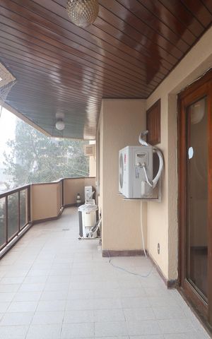 Apartamento para alugar com 166m², 3 quartos e 2 vagasSacada