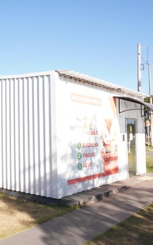 Casa de condomínio para alugar com 65m², 3 quartos e 3 vagasÁrea comum - Mercadinho