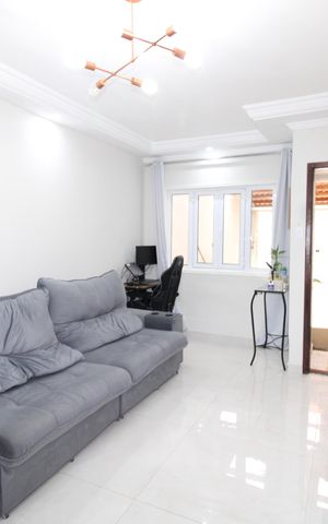 Casa à venda com 83m², 2 quartos e 2 vagasSala