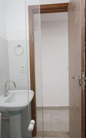 Casa para alugar com 41m², 2 quartos e sem vagaBanheiro