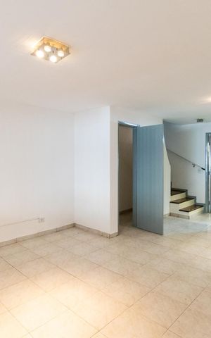 Casa para alugar com 126m², 3 quartos e 2 vagas Casa para alugar com 126m², 3 quartos e 2 vagasSala