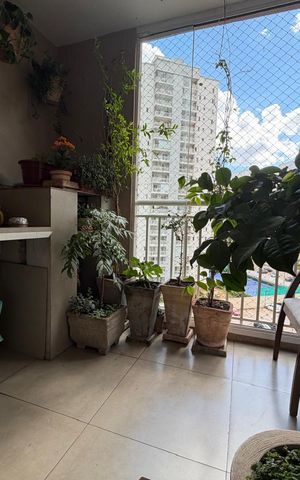 Apartamento à venda com 84m², 2 quartos e 1 vaga Apartamento à venda com 84m², 2 quartos e 1 vagaVaranda