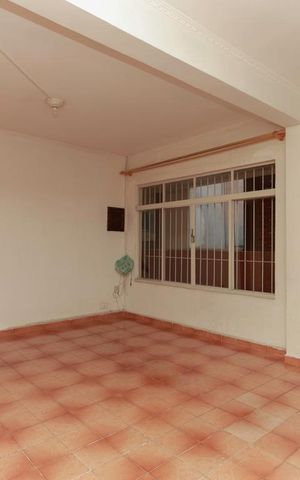 Casa à venda com 92m², 2 quartos e sem vaga Casa à venda com 92m², 2 quartos e sem vagaSala