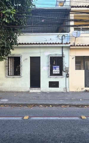 Casa à venda com 66m², 2 quartos e sem vagaFachada + placa