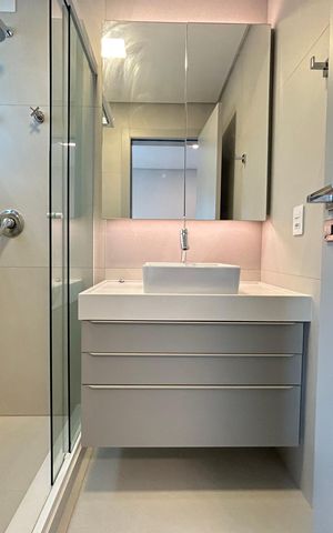 Apartamento para alugar com 126m², 3 quartos e 2 vagas Apartamento para alugar com 126m², 3 quartos e 2 vagasBanheiro suíte