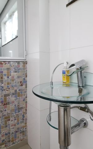 Casa de condomínio à venda com 70m², 2 quartos e 1 vagaBanheiro da Suíte 2