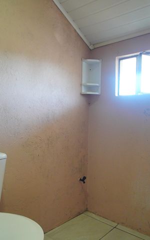 Casa à venda com 210m², 3 quartos e 3 vagasBanheiro