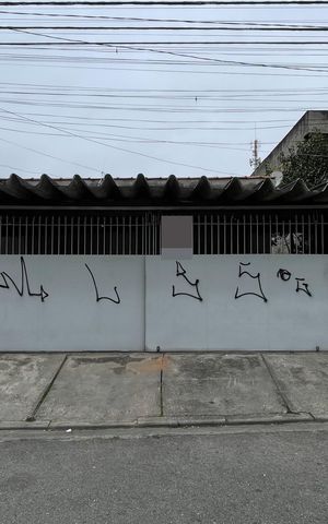 Casa para alugar com 120m², 2 quartos e 2 vagas Casa para alugar com 120m², 2 quartos e 2 vagasFachada + Placa