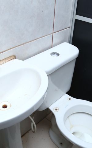 Apartamento para alugar com 91m², 2 quartos e 1 vagaApartamento 1 - Banheiro do andar superior