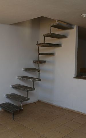 Apartamento para alugar com 91m², 2 quartos e 1 vagaEscada