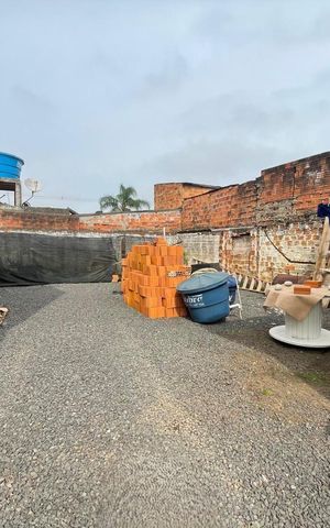 Casa à venda com 160m², 1 quarto e 5 vagas