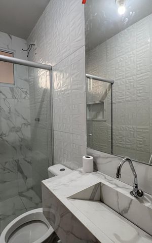 Casa para alugar com 48m², 2 quartos e 1 vaga Casa para alugar com 48m², 2 quartos e 1 vagaBanheiro Social