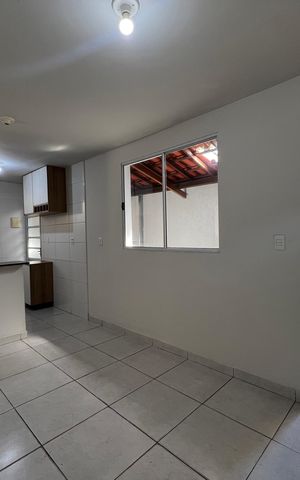 Casa para alugar com 48m², 2 quartos e 1 vaga Casa para alugar com 48m², 2 quartos e 1 vagaSala