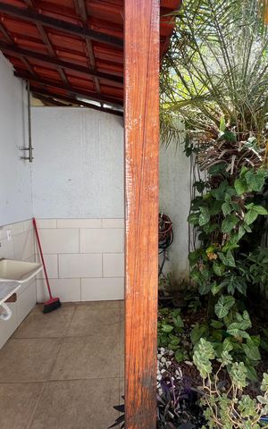 Casa para alugar com 48m², 2 quartos e 1 vaga Casa para alugar com 48m², 2 quartos e 1 vagaÁrea de Serviço