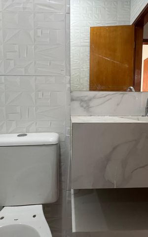 Casa para alugar com 48m², 2 quartos e 1 vaga Casa para alugar com 48m², 2 quartos e 1 vagaBanheiro Social