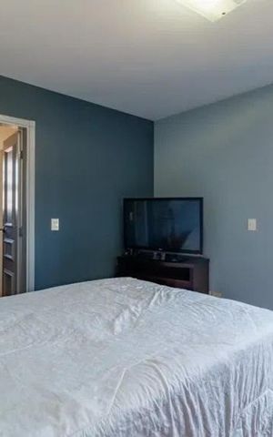 Casa de condomínio para alugar com 375m², 5 quartos e 4 vagas Casa de condomínio para alugar com 375m², 5 quartos e 4 vagasQuarto