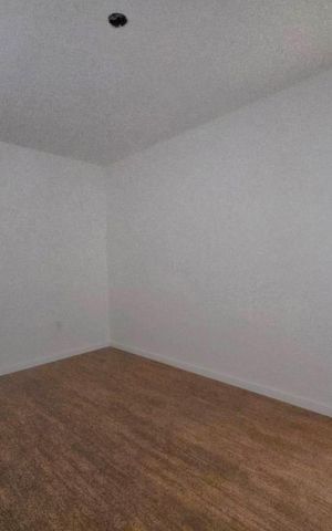 Apartamento à venda com 82m², 3 quartos e 2 vagas Apartamento à venda com 82m², 3 quartos e 2 vagasSuíte