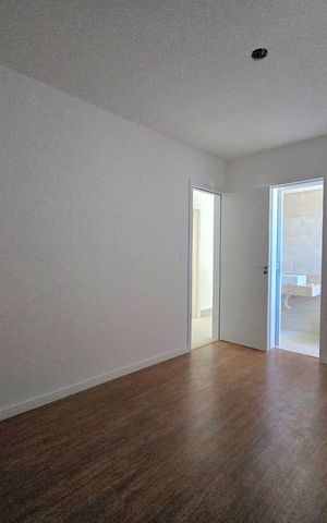 Apartamento à venda com 82m², 3 quartos e 2 vagas Apartamento à venda com 82m², 3 quartos e 2 vagasSuíte