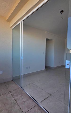 Apartamento à venda com 82m², 3 quartos e 2 vagas Apartamento à venda com 82m², 3 quartos e 2 vagasSala - Varanda