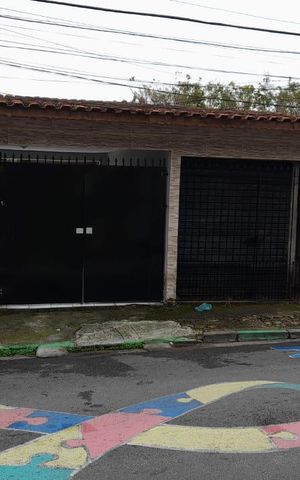Casa à venda com 167m², 4 quartos e 3 vagas