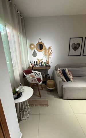 Casa à venda com 90m², 2 quartos e 2 vagas Casa à venda com 90m², 2 quartos e 2 vagasSala