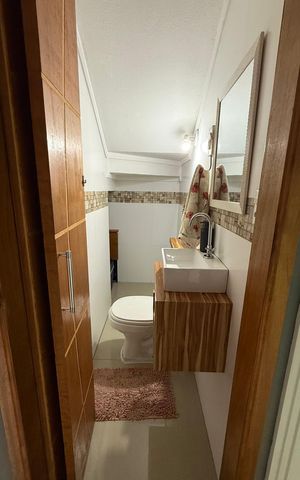 Casa à venda com 90m², 2 quartos e 2 vagas Casa à venda com 90m², 2 quartos e 2 vagasLavabo