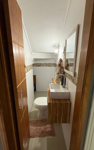 Casa à venda com 90m², 2 quartos e 2 vagas Casa à venda com 90m², 2 quartos e 2 vagasLavabo