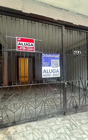 Casa para alugar com 50m², 2 quartos e sem vaga Casa para alugar com 50m², 2 quartos e sem vagaFachada