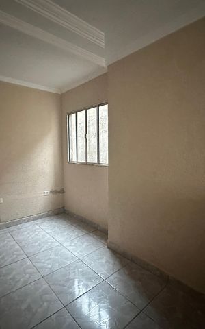 Casa para alugar com 50m², 2 quartos e sem vaga Casa para alugar com 50m², 2 quartos e sem vagaSala