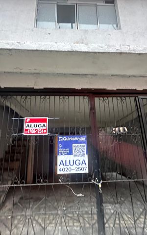 Casa para alugar com 50m², 2 quartos e sem vaga Casa para alugar com 50m², 2 quartos e sem vagaFachada