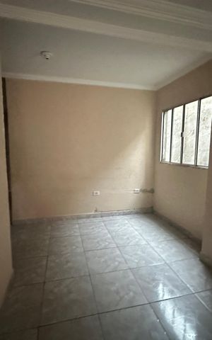 Casa para alugar com 50m², 2 quartos e sem vaga Casa para alugar com 50m², 2 quartos e sem vagaSala