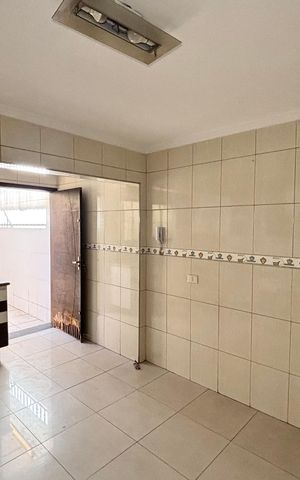 Casa para alugar com 130m², 2 quartos e 3 vagasCozinha