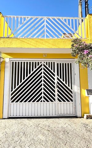 Casa para alugar com 130m², 2 quartos e 3 vagasFachada