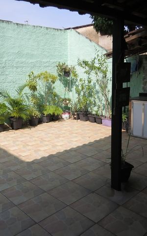 Casa para alugar com 220m², 4 quartos e 1 vaga Casa para alugar com 220m², 4 quartos e 1 vagaGaragem