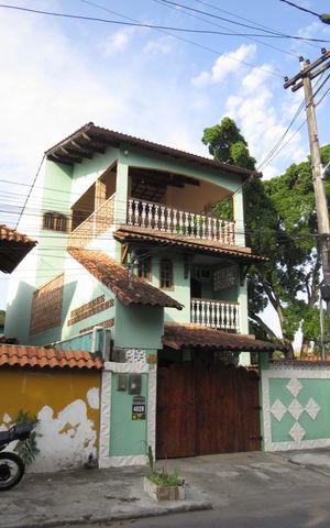 Casa para alugar com 220m², 4 quartos e 1 vaga Casa para alugar com 220m², 4 quartos e 1 vagaFachada