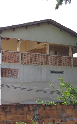 Casa para alugar com 220m², 4 quartos e 1 vaga Casa para alugar com 220m², 4 quartos e 1 vagaFachada