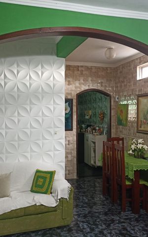 Casa para alugar com 220m², 4 quartos e 1 vaga Casa para alugar com 220m², 4 quartos e 1 vagaSala