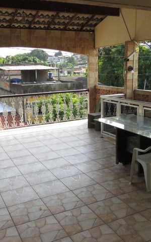 Casa para alugar com 220m², 4 quartos e 1 vaga Casa para alugar com 220m², 4 quartos e 1 vagaVaranda