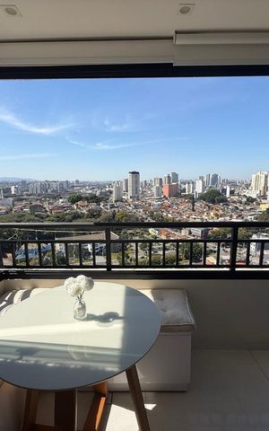 Apartamento à venda com 45m², 2 quartos e 1 vaga Apartamento à venda com 45m², 2 quartos e 1 vagaVaranda