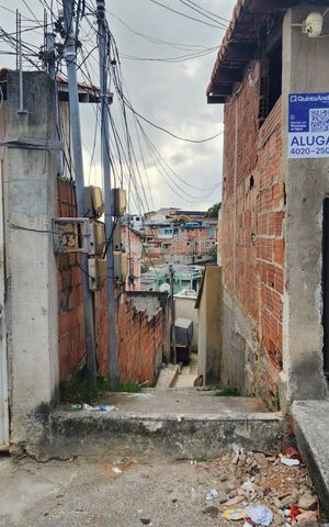 Casa para alugar com 65m², 2 quartos e 1 vaga Casa para alugar com 65m², 2 quartos e 1 vagaFachada