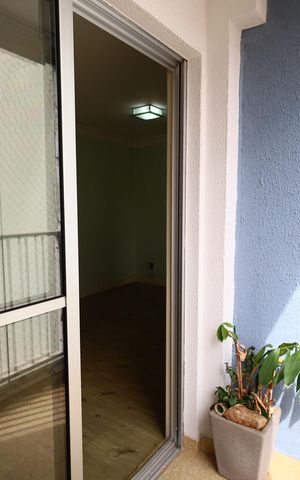 Apartamento à venda com 74m², 3 quartos e 2 vagasVaranda