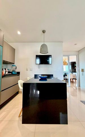 Apartamento à venda com 165m², 3 quartos e 4 vagas Apartamento à venda com 165m², 3 quartos e 4 vagasCozinha