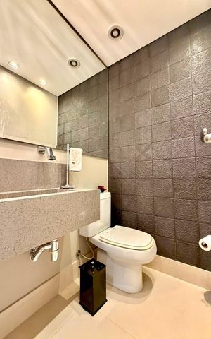 Apartamento à venda com 165m², 3 quartos e 4 vagas Apartamento à venda com 165m², 3 quartos e 4 vagasBanheiro da Suíte 3