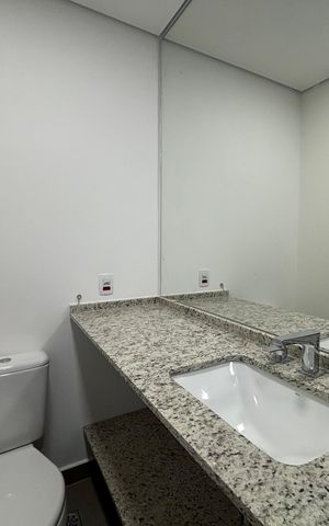 Apartamento à venda com 118m², 2 quartos e 1 vaga Apartamento à venda com 118m², 2 quartos e 1 vagaBanheiro da Suíte 1