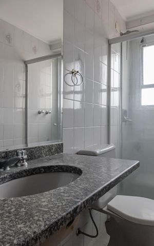 Apartamento à venda com 95m², 2 quartos e 2 vagasBanheiro da Suíte