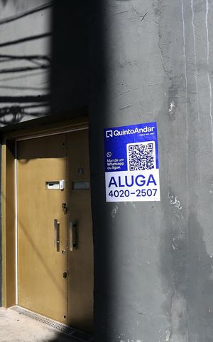 Studio para alugar com 39m², 1 quarto e sem vaga Studio para alugar com 39m², 1 quarto e sem vagaFachada com Plaquinha