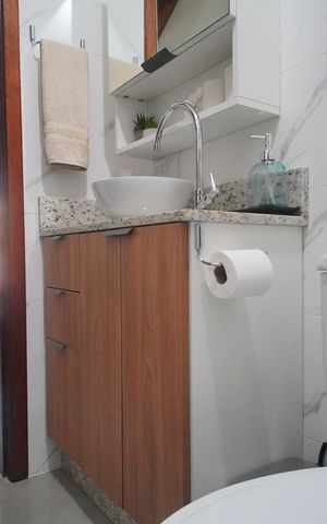 Casa de condomínio à venda com 44m², 2 quartos e 1 vagaBanheiro
