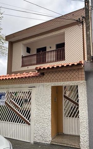 Casa à venda com 284m², 3 quartos e 6 vagasFachada e acesso 